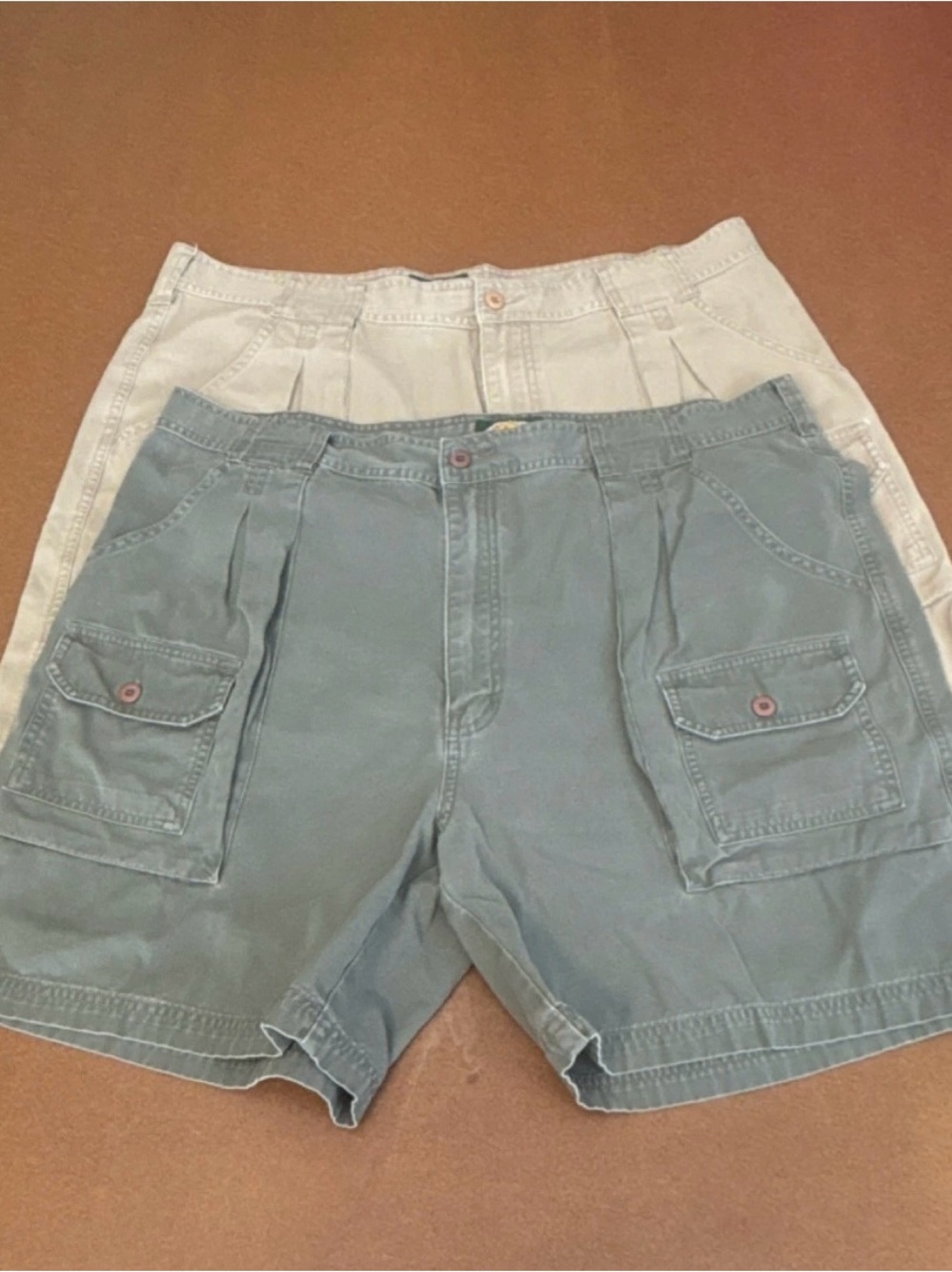 Cabela's Men's 40R Cargo Shorts in Olive and Khaki